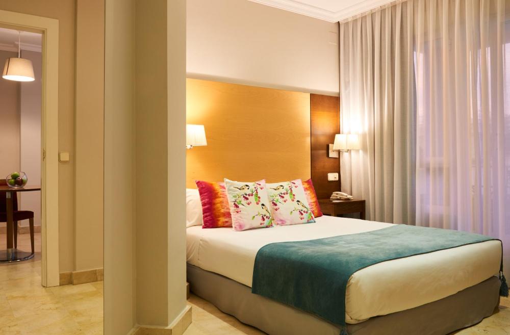 Junior Double Room interior